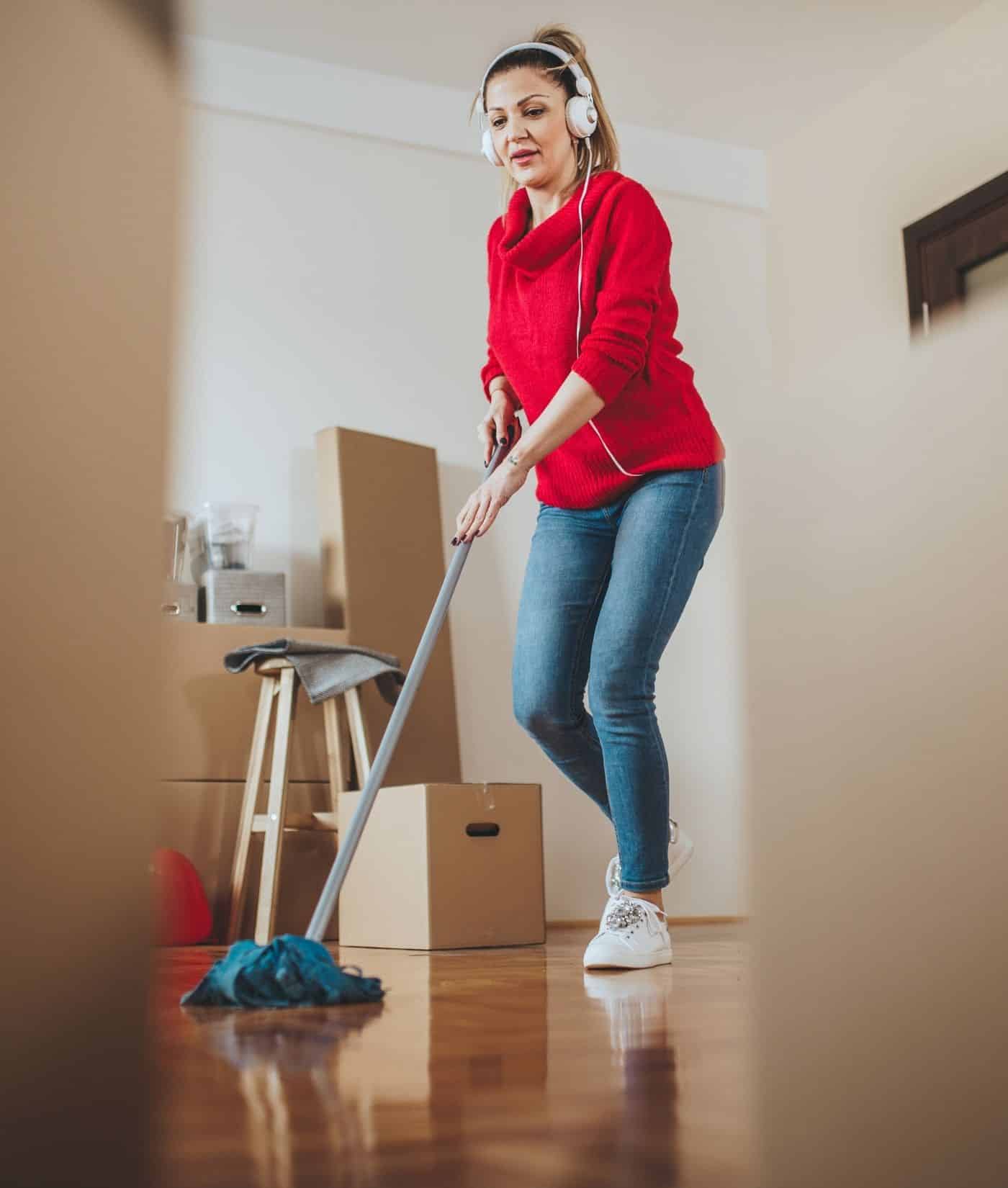 Why Locals Searching for “Cleaning Near Me” Choose Hometress